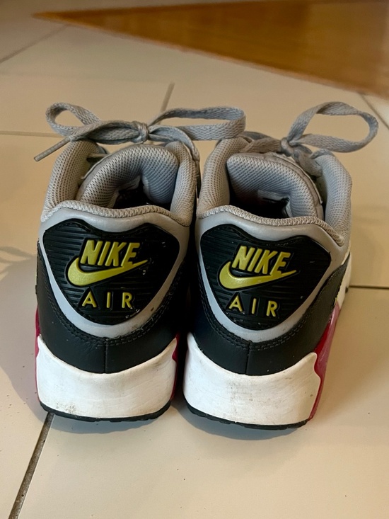 Nike Air Max Sneakers White Grey Pink | Size 5Y (Women’s 6.5–7) - Picture 3 of 5